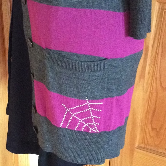 CIELO CLASSIC Botton Front Closure Cardigan. - Picture 5 of 8